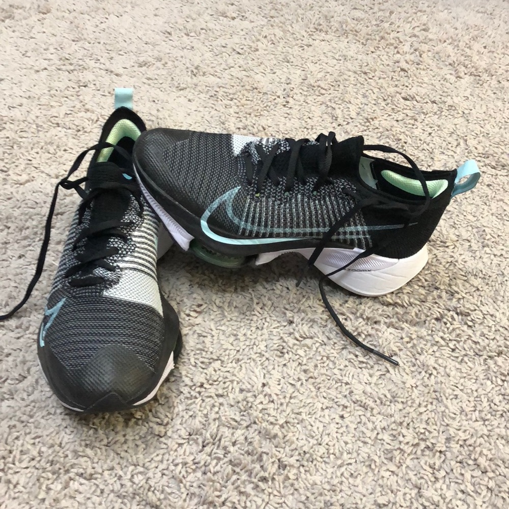 Nike Black & Teal Women’s Athletic Running Shoes
